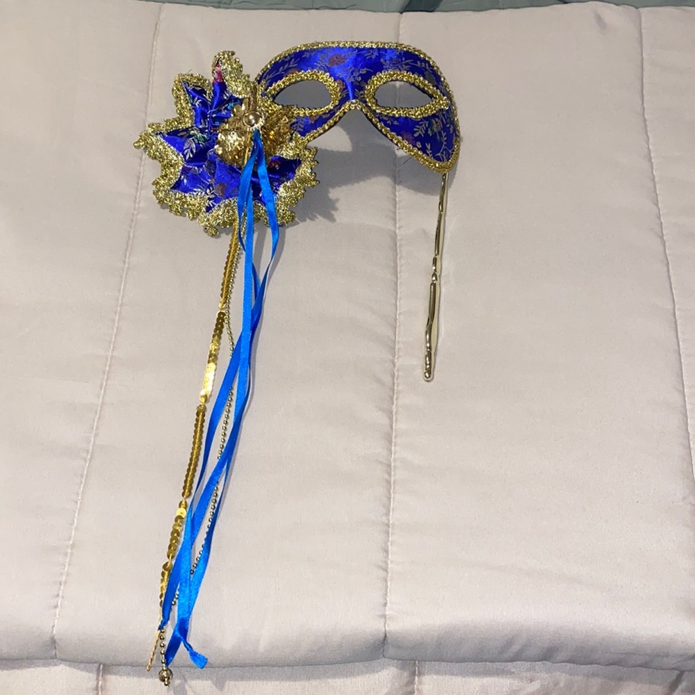 💙NWOT Venetian Masquerade Mask w/handle